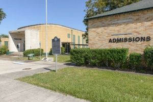 Photo By Kim Christensen/Photographer